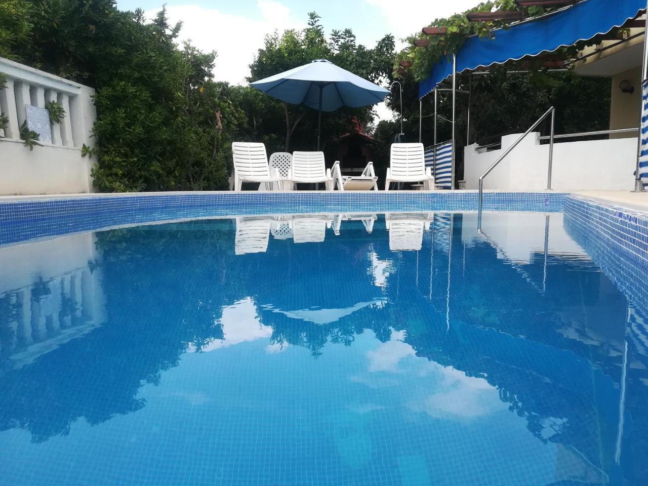 Apartmani Ticic โตรกีร์ ภายนอก รูปภาพ