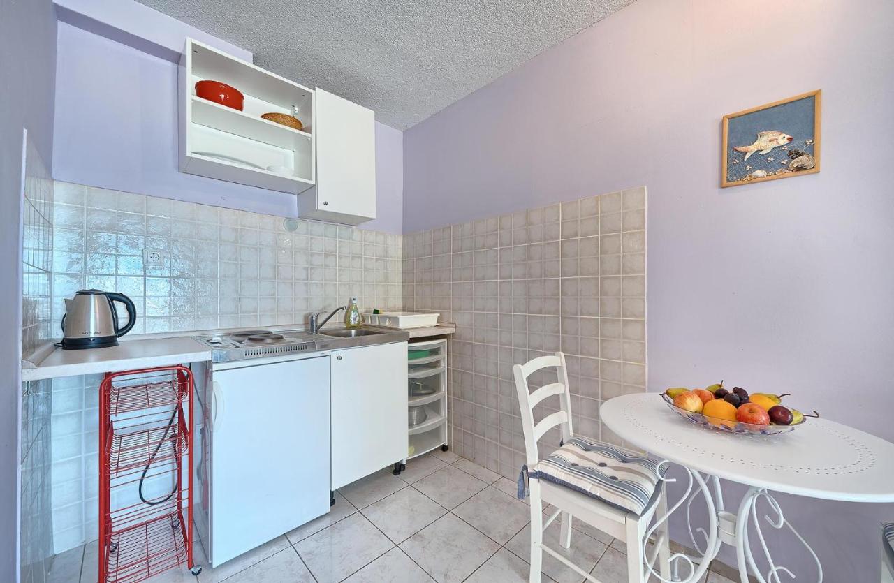 Apartmani Ticic โตรกีร์ ภายนอก รูปภาพ